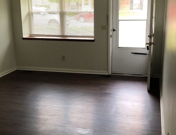 3rd image of 532 Thoma Pl APT B