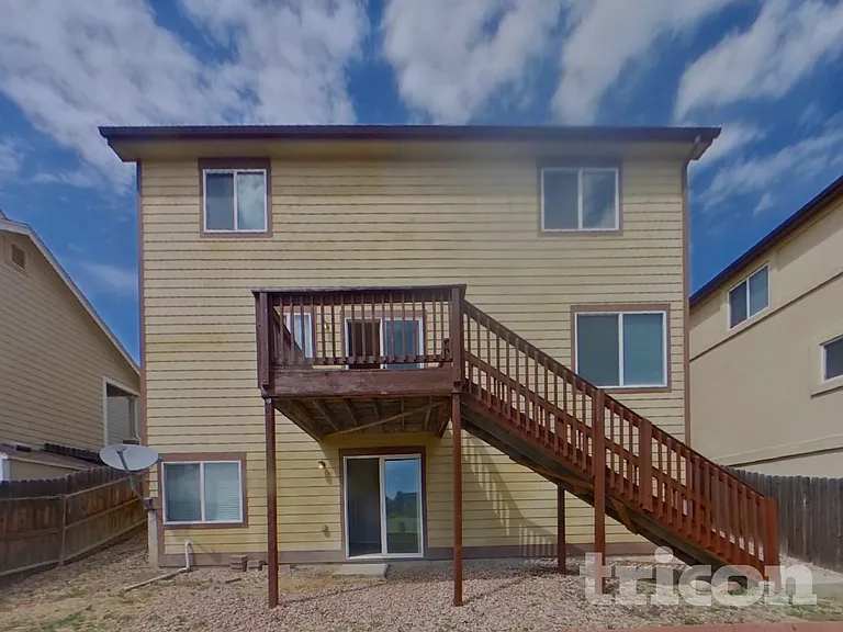 7335 Dobbs Dr — Photo 17