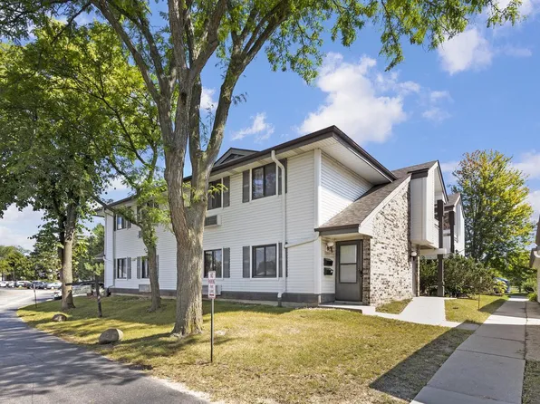 10818 West Donna DRIVE, Milwaukee, WI 53224