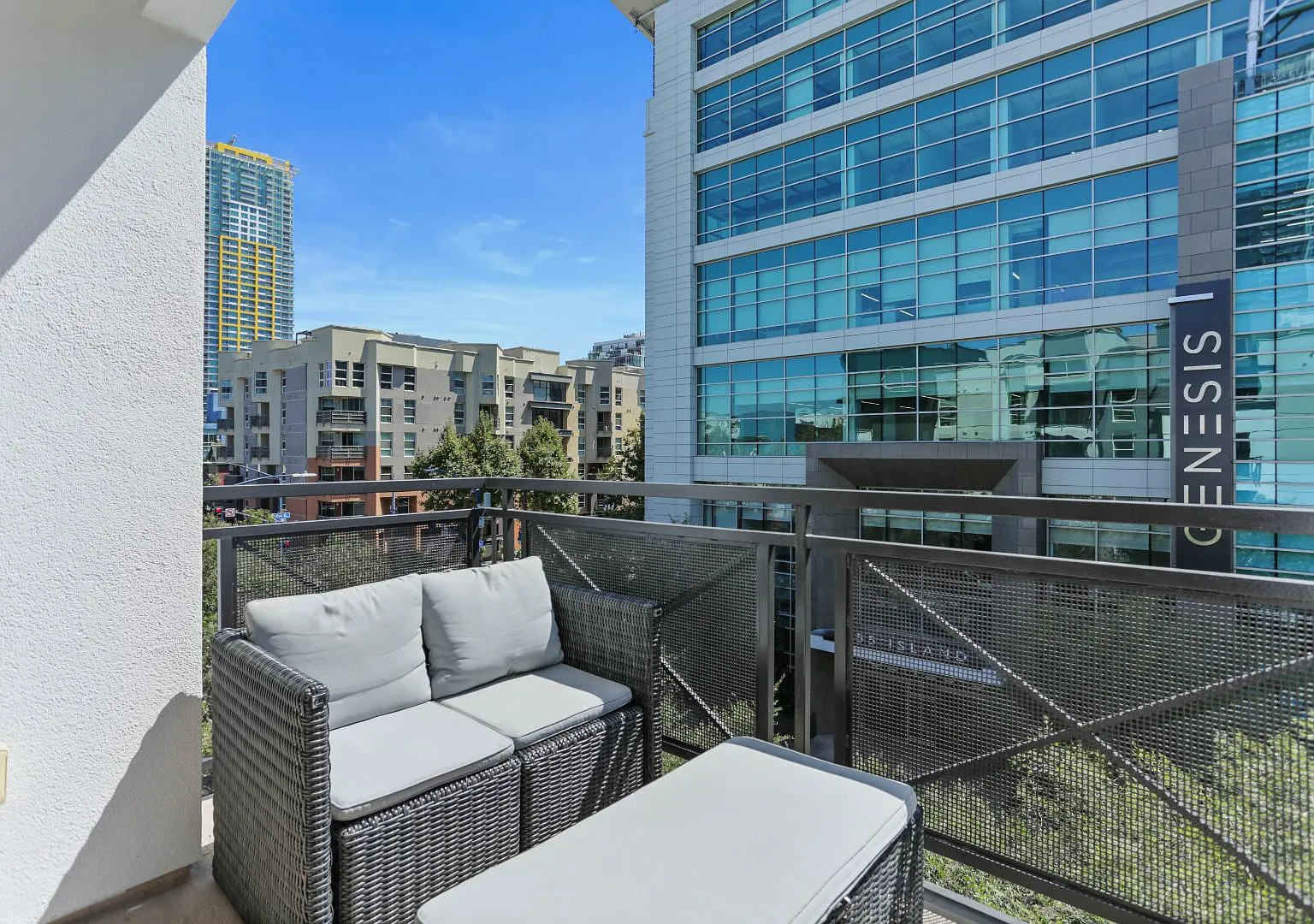 525 11th Ave #1408 - 11th Ave #1408 — Photo 4