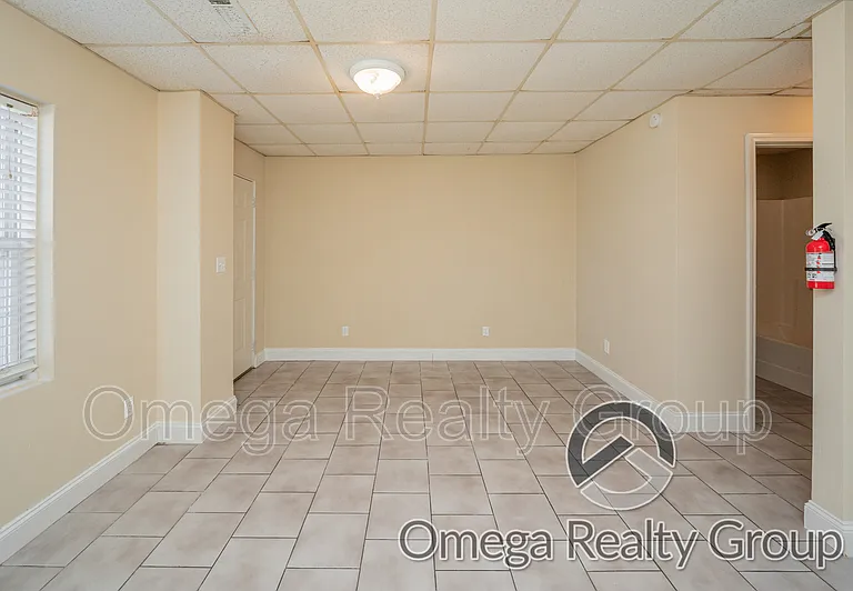 318 Percy St — Photo 13