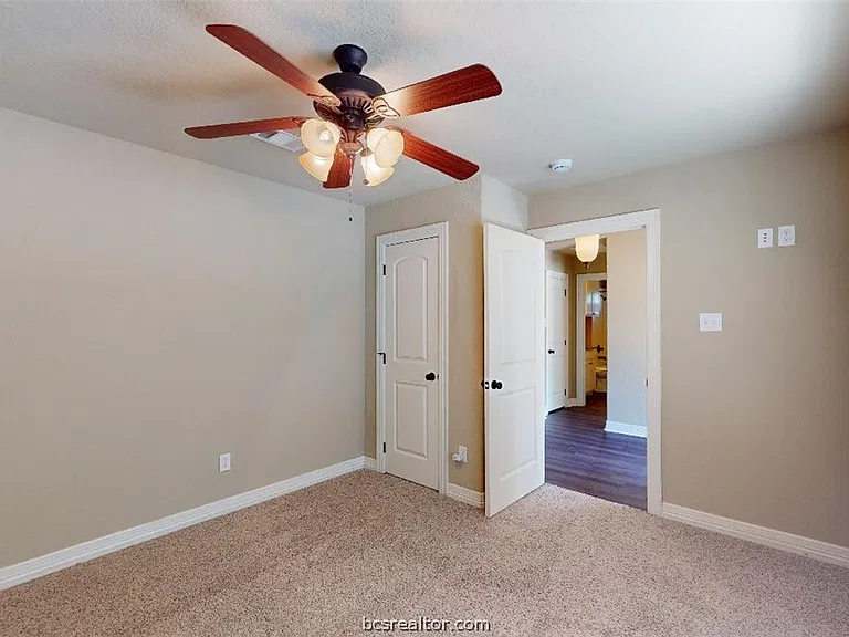 3925 Devrne Dr — Photo 8