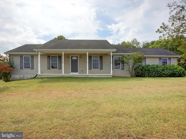 706 Koontztown Rd, Hedgesville, WV 25427