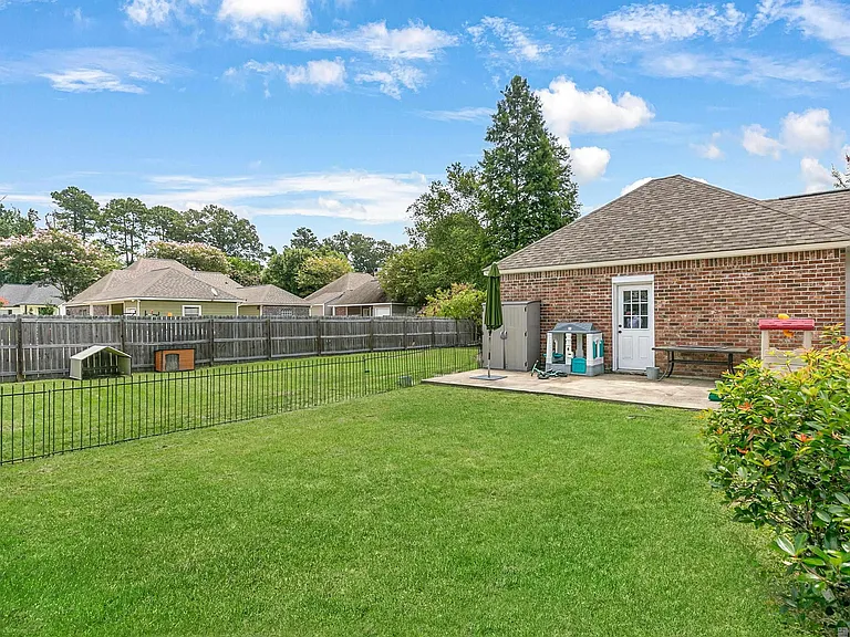 18068 Wilkes Dr — Photo 13