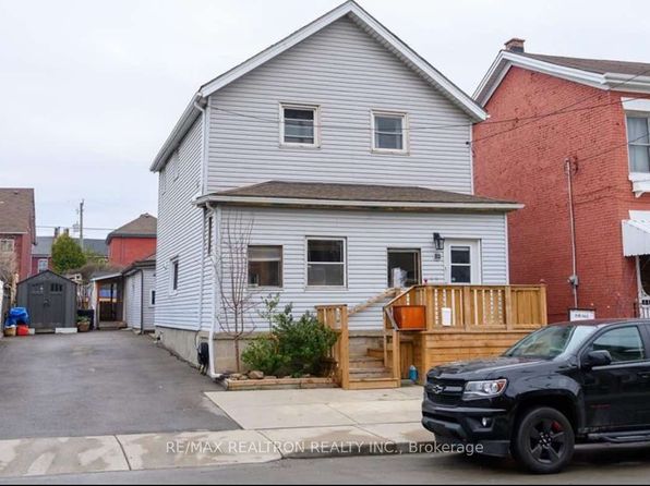 83 Magill St, Hamilton, ON L8R 2Y4