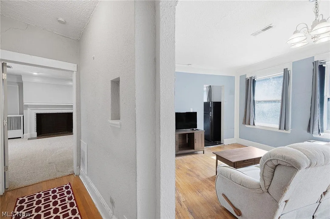 1 bed, 1195 sqft, $1,500 — Photo 4