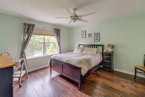 3907 Blackstone Dr — Photo 4
