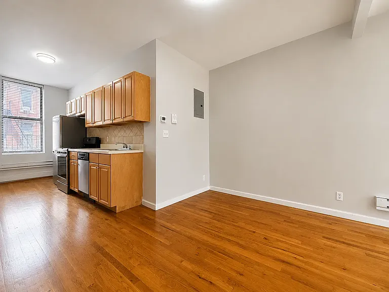 4 Bleecker St #3 — Photo 1