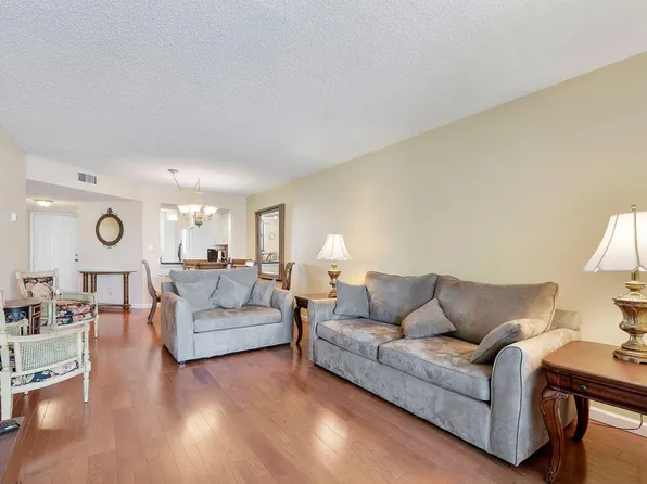 116 Lake Emerald Drive #403, Oakland Park, FL 33309