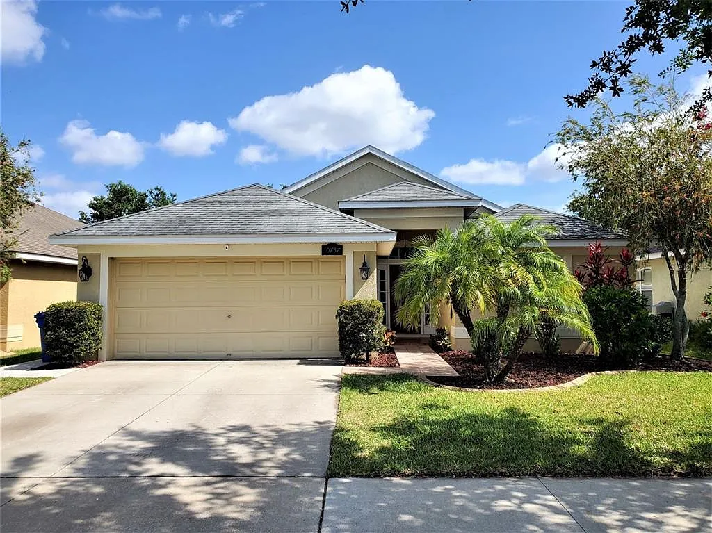 4 bed, 2.0 bath, 1603 sqft, $2,300 — Photo 1