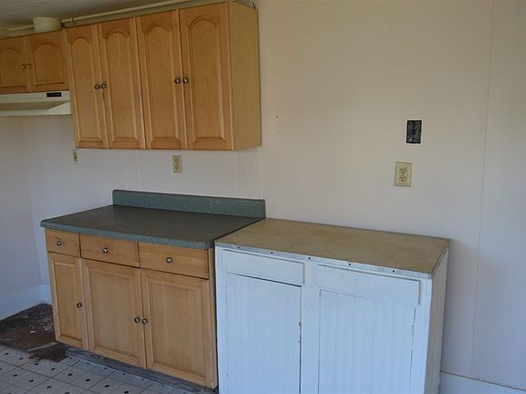 4th image of 1907 W Gimble St