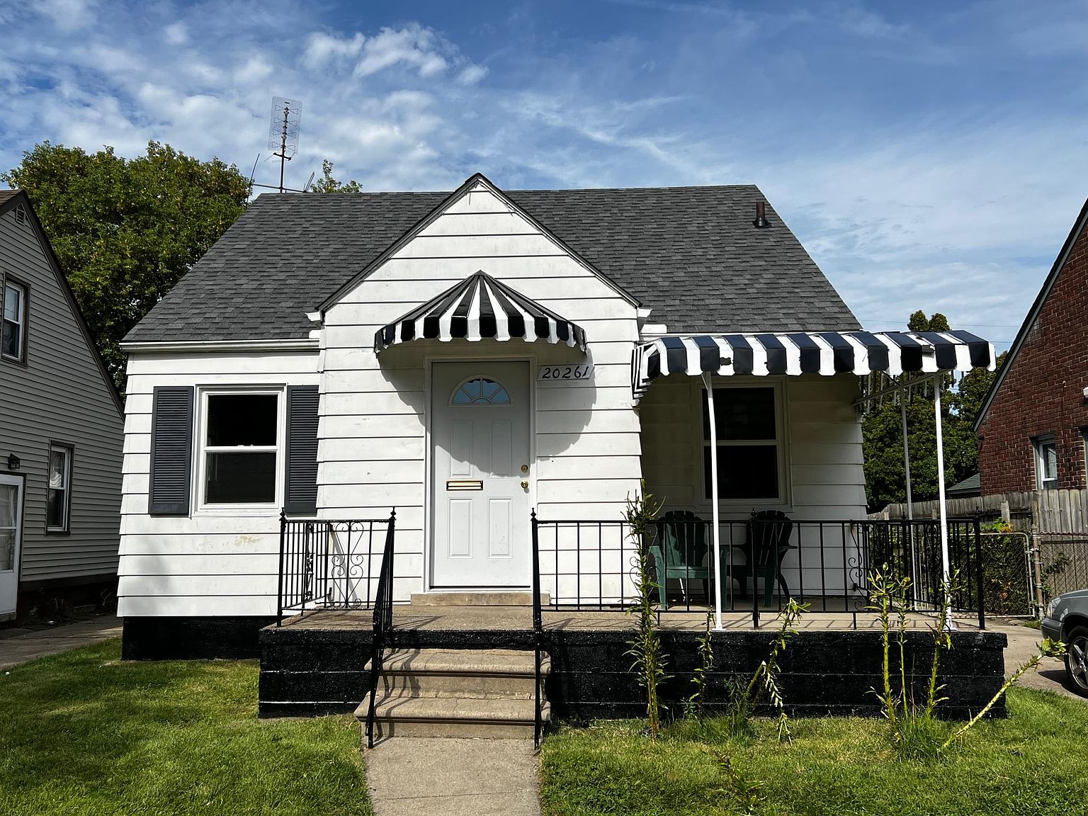 20261 Washtenaw St, Harper Woods, MI 48225 Zillow