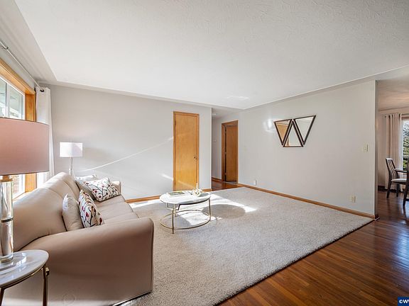 4th image of 1333 Morningside Dr SE