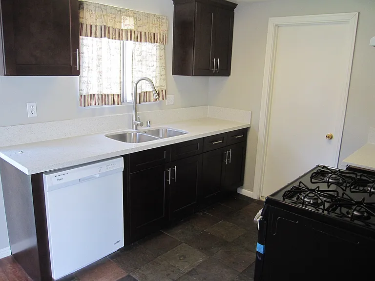 1561 E Fairfield Ct #3 — Photo 7