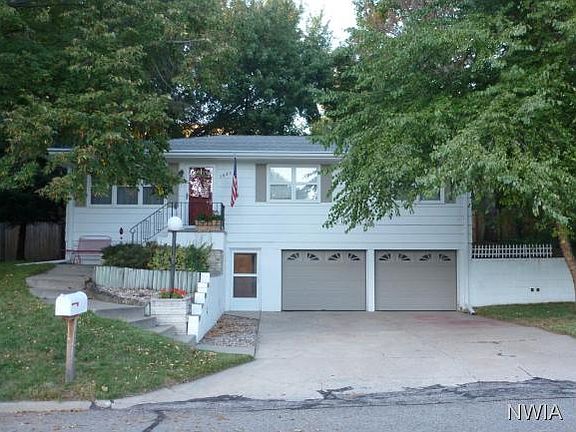 3rd image of 1425 38th St