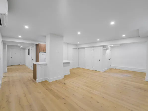 58 Avenue A image 1 of 9