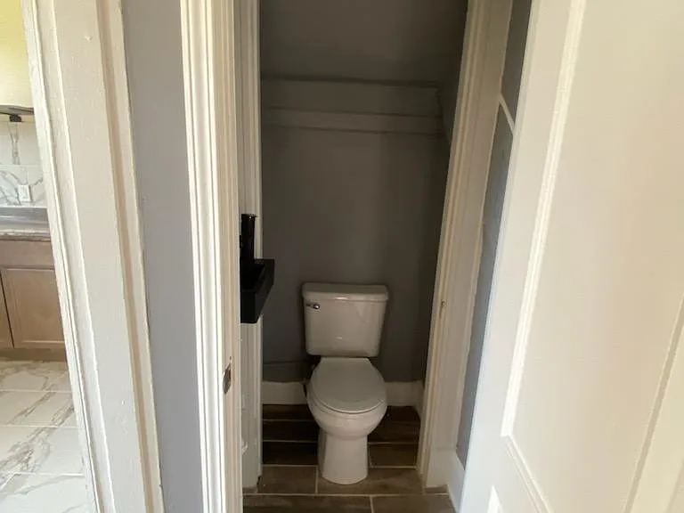 1867 Clarion Ave — Photo 6
