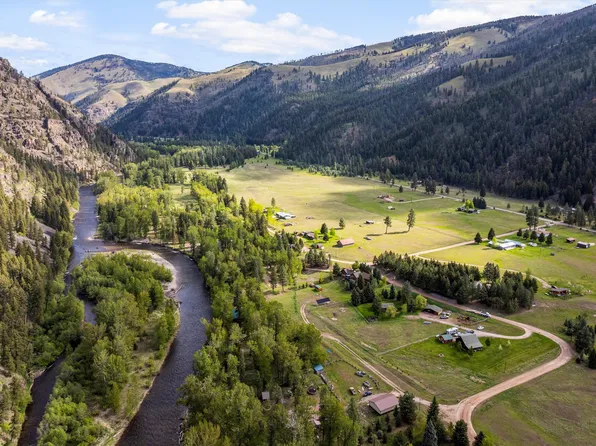 20 Sawmill Fishing Rd, Clinton, MT 59825