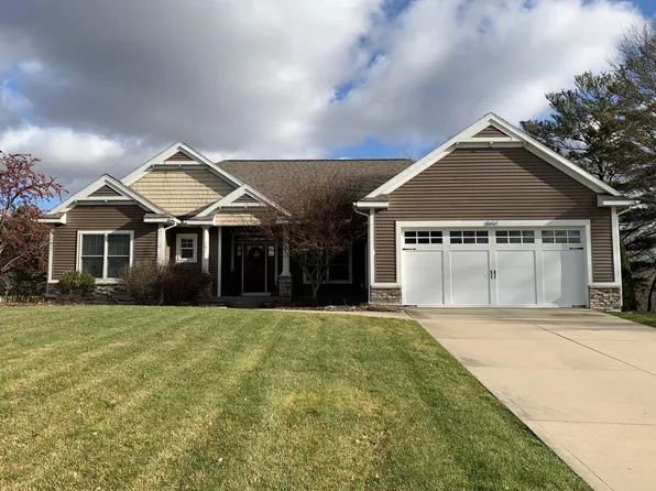 844 Esker Dr, Zeeland, MI 49464