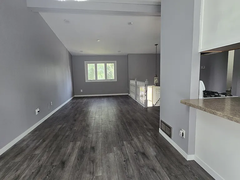 8461 Sheridan Ave N — Photo 2