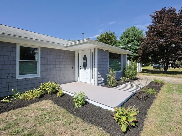 8 Denise Ave, East Freetown, MA 02717