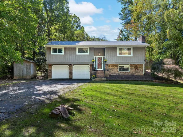 20 N Westview Ct, Fletcher, NC 28732