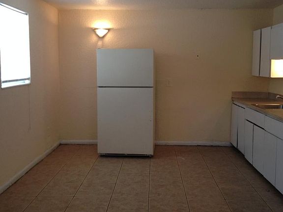 2nd image of 5141 Shenandoah Ave APT 102