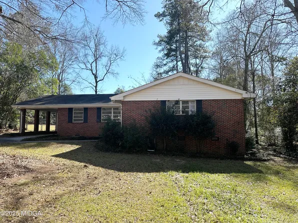 370 Sunset Cir, Forsyth, GA 31029
