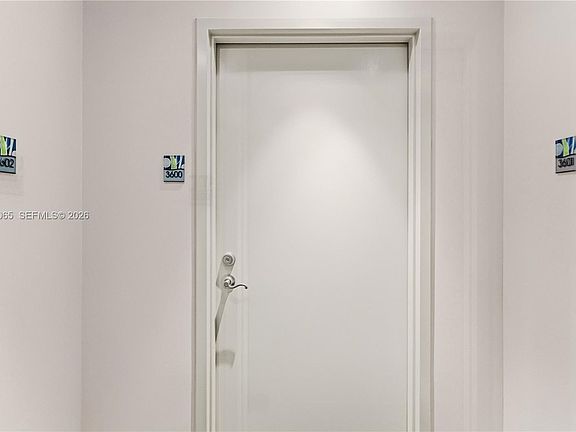 4th image of 185 SW 7th St APT 3600