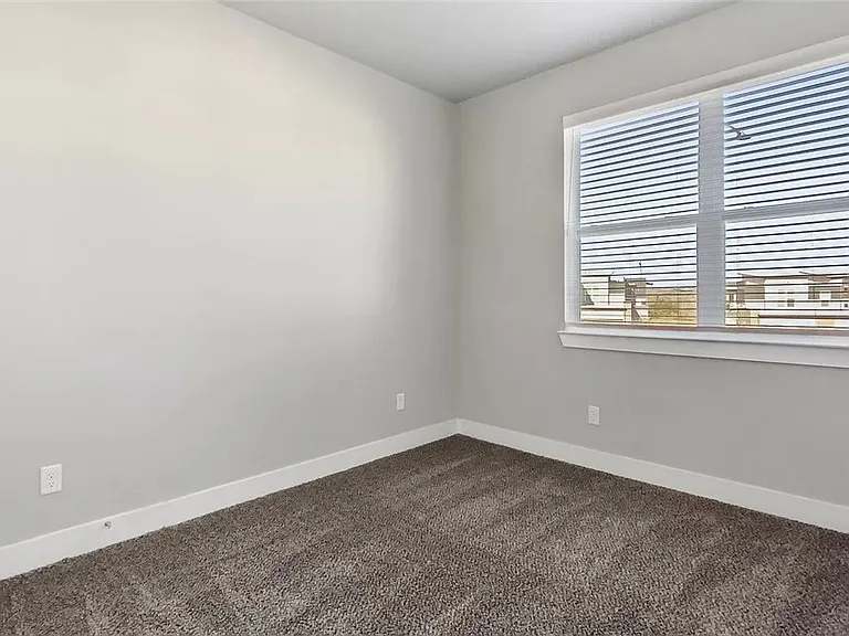 3920 Yukon Ln — Photo 7