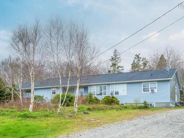 4953 Sandy Point Rd, Shelburne, NS B0T 1W0