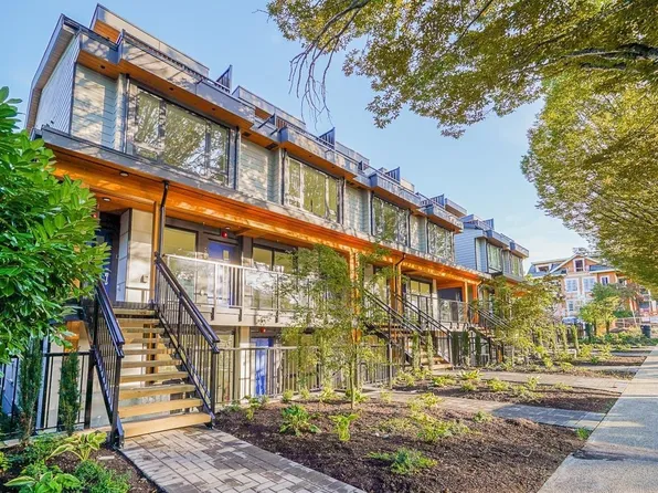 4728 Duchess St, Vancouver, BC V5R 3L2