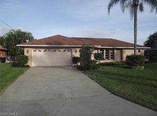 3319 SE 16th Pl, Cape Coral, FL 33904