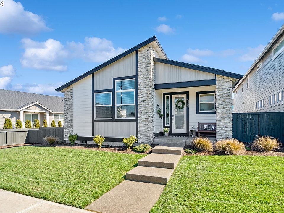 1st image of 4348 SE 63rd Ave