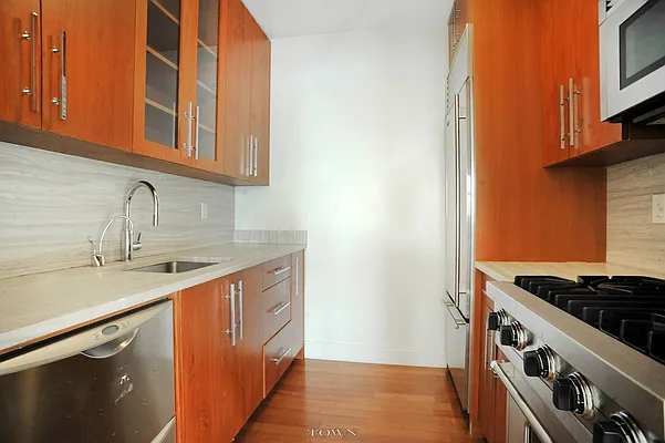 Rented by Town Residential | media 7