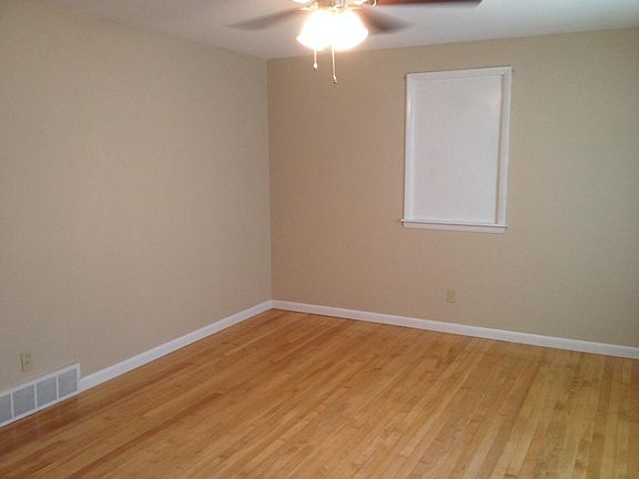 4th image of 219 Tower Grove Ave