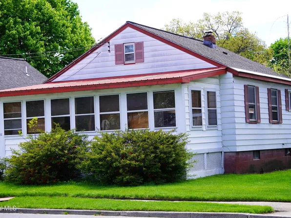 22 3rd Avenue, Hudson Falls, NY 12839