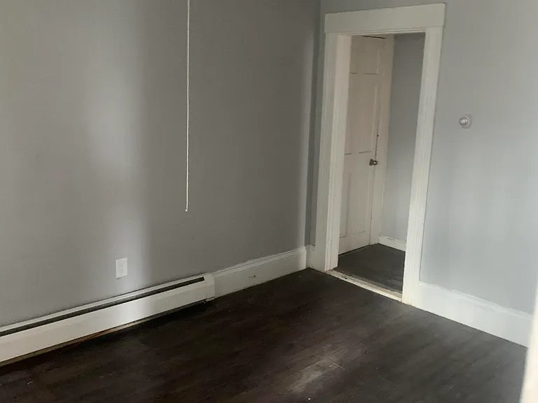 1247 Main St #3R — Photo 5