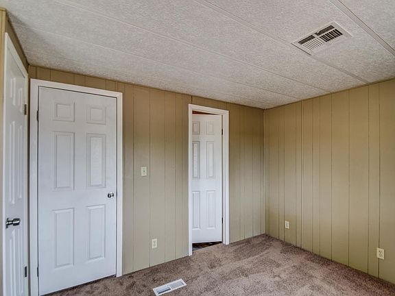 3rd image of 1063 S 76th Pl