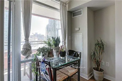 4K Spadina Ave #1010 — Photo 4