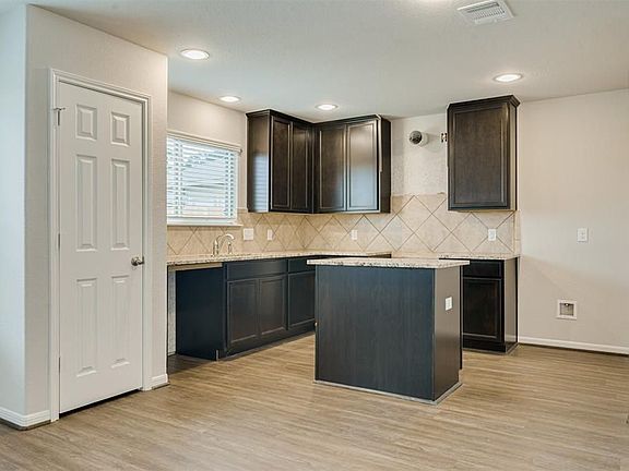 5th image of 3727 Arbor Trails Dr