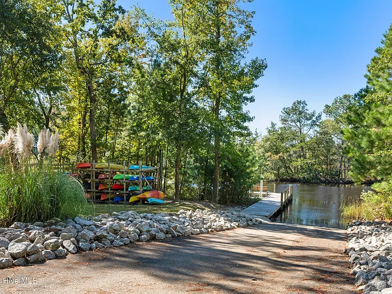 601 Creekway Cir SE — Photo 30