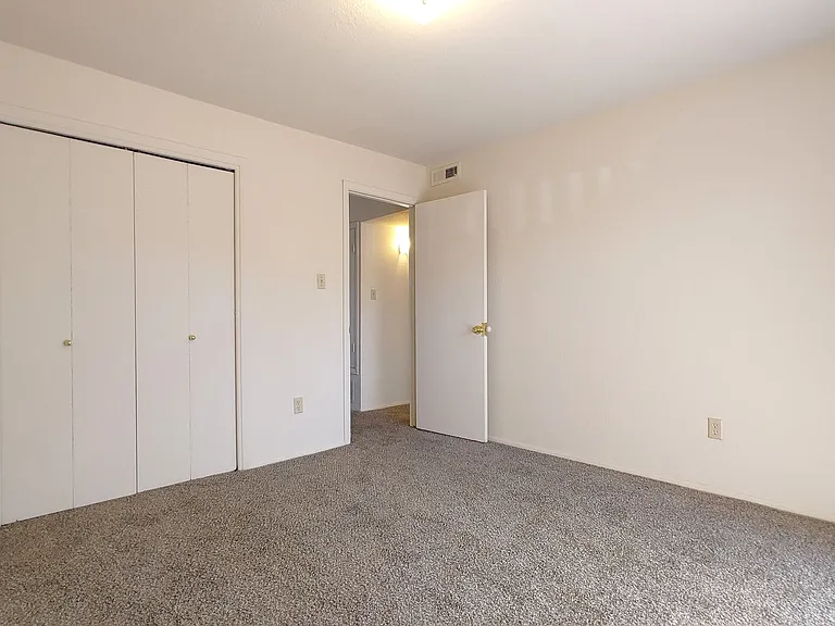 308 General Marshall St NE — Photo 6