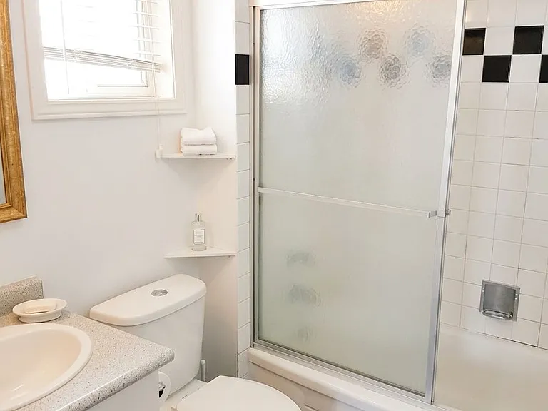2538 Raglan Ct — Photo 13