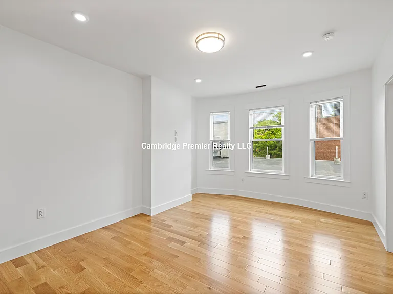 406 Columbia St #1 — Photo 13