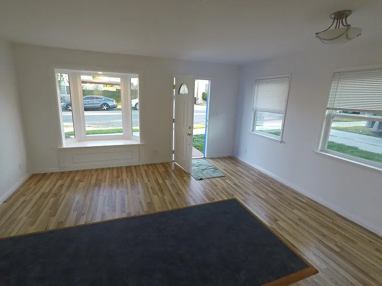 901 Roswell Ave #A — Photo 3