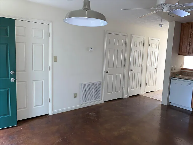 4504 College Main St #114 — Photo 19
