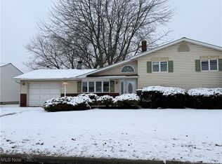 5952 Delores Blvd, Brookpark, OH 44142