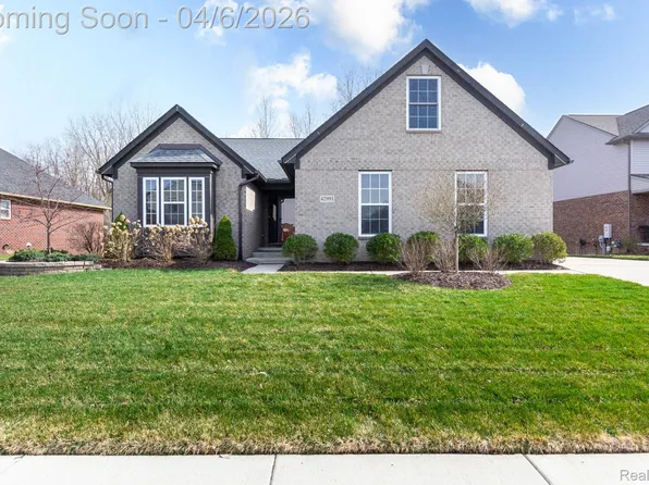 42991 Colonial Rd, Belleville, MI 48111