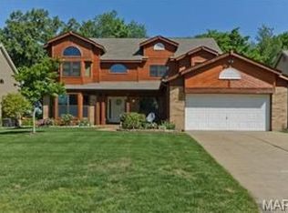 927 Hemingway Ln, Weldon Spring, MO 63304